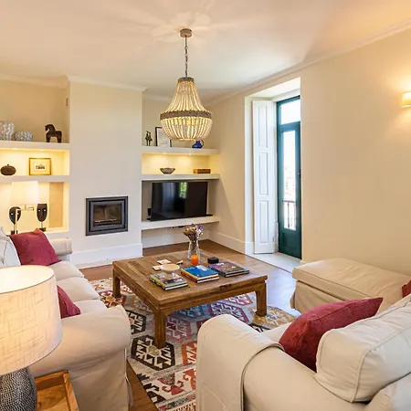 Estrela Duplex With Terrace Апартаменти