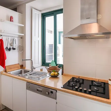 Estrela Duplex With Terrace Апартаменти
